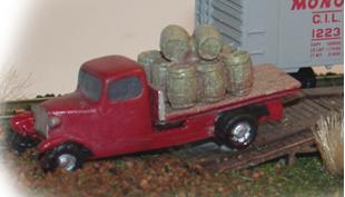 Flat Bed Delivery Truck - Painted Z Scale